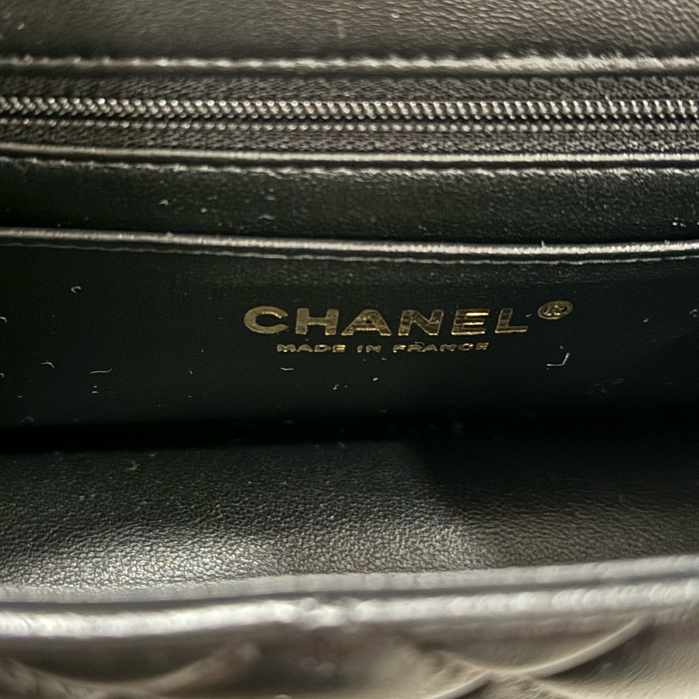 SOLD | CHANEL Timeless Classique Top Handle leather handbag 24P - Picture 6 of 9